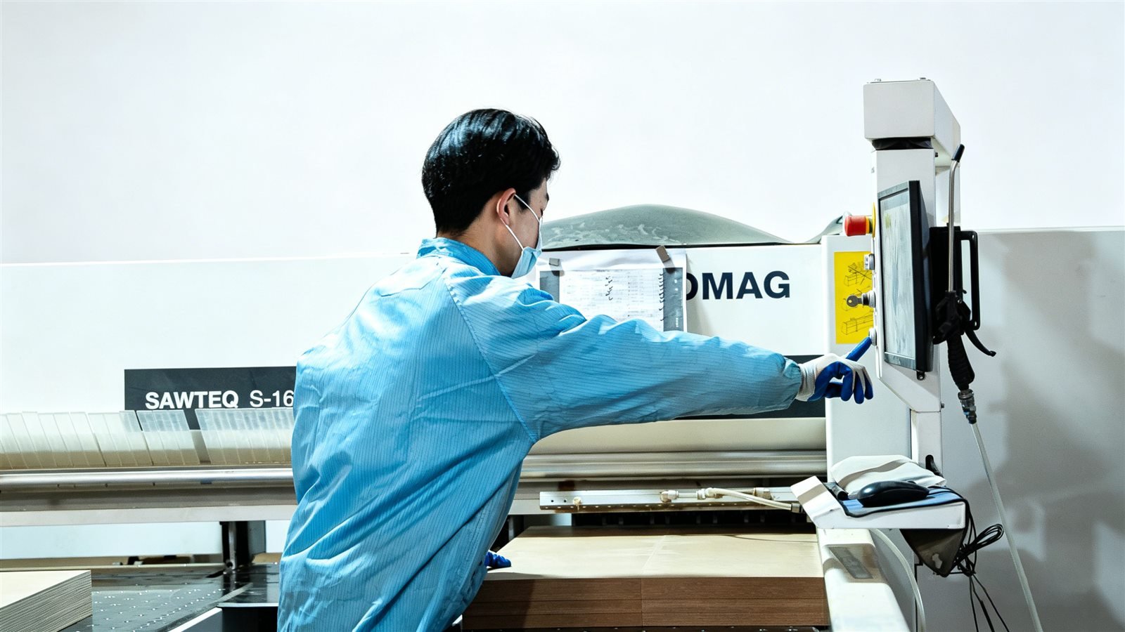 speaker cabinet enclosures machining process at the YENC factory